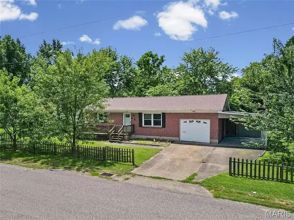237 Jackson St, Sullivan, MO 63080-1445