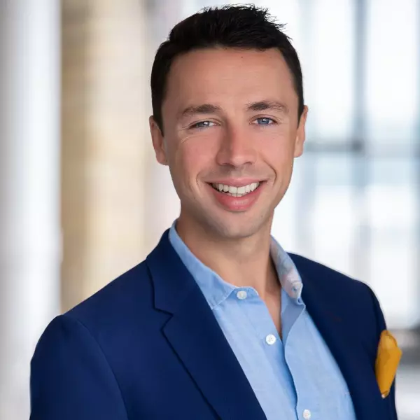 Alexander W Richards