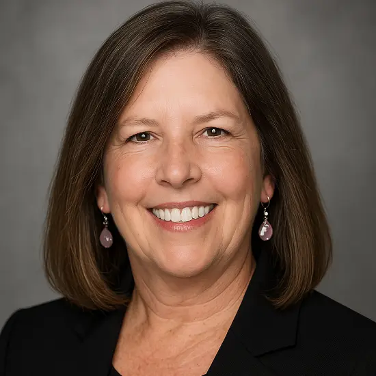 Lynnda Squires