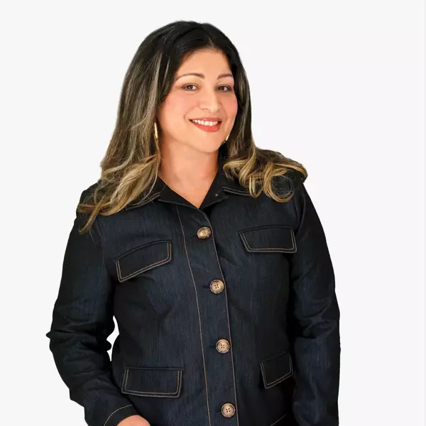 Jeanette Rojas  Realtor