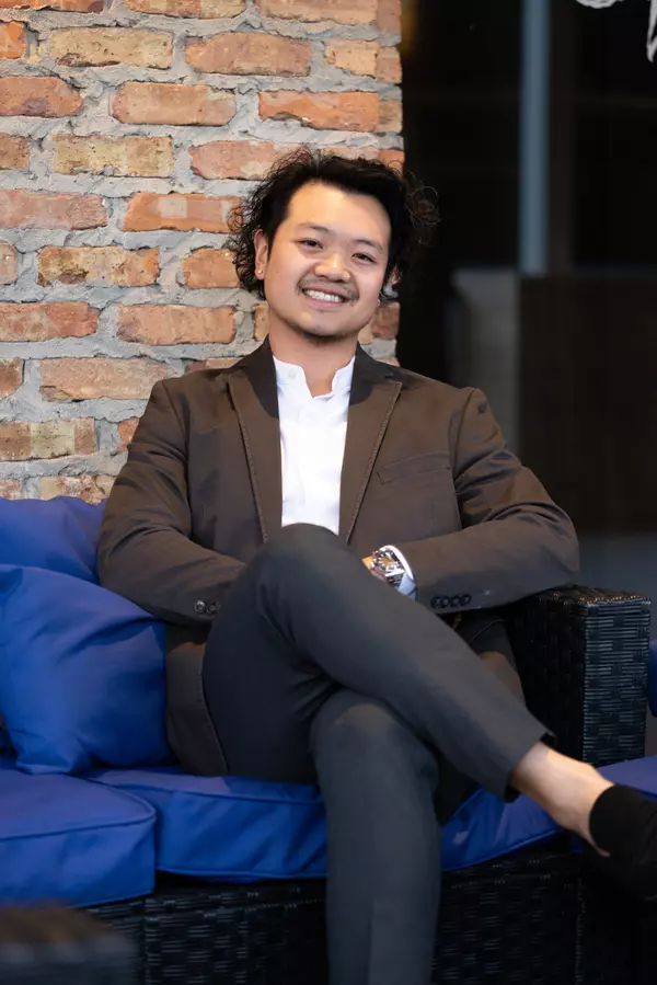 advisor profiles
