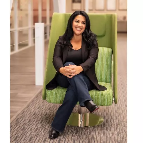 Angela Hernandez