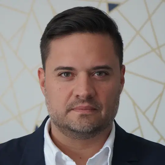 Douglas Pernia