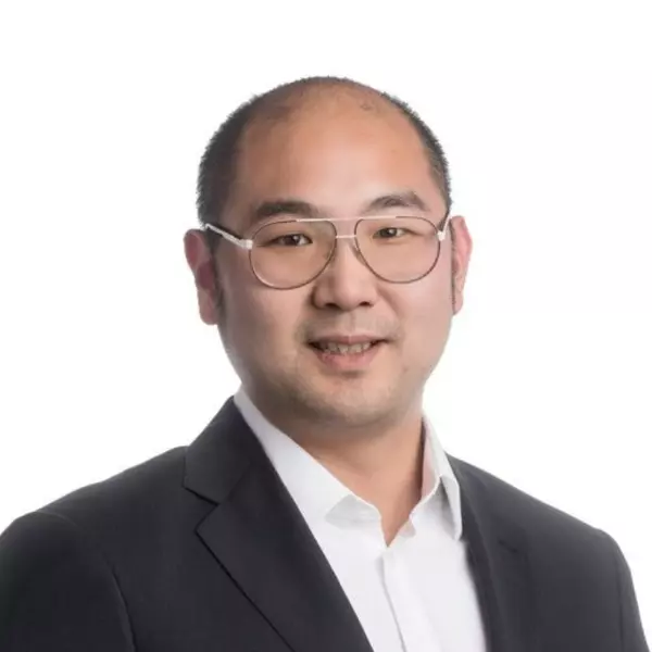 Alex Tom