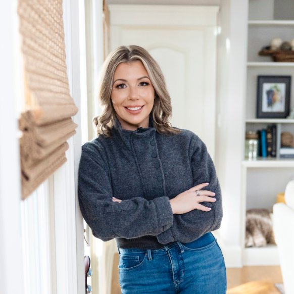 Real Estate Agent – Beth Matthews - Envision Real Estate