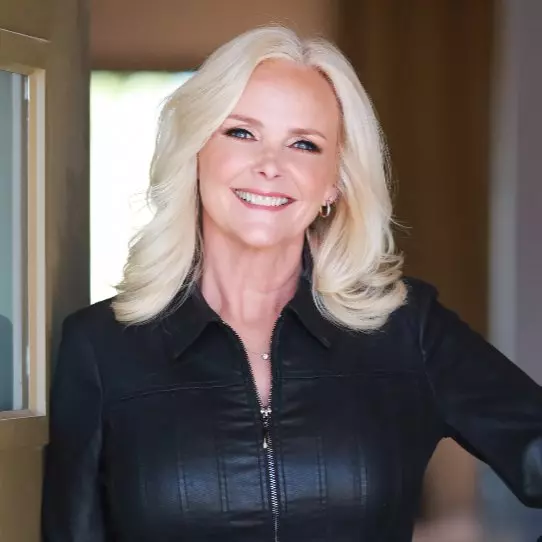 Lori Shannon