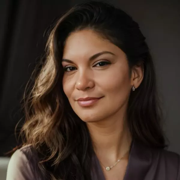 Fatemah Nikchehi (nik-chee)