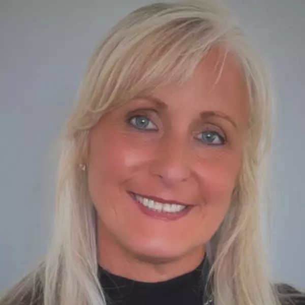 Nikki Binder