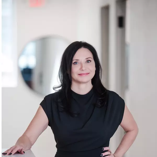 Lori Barnett