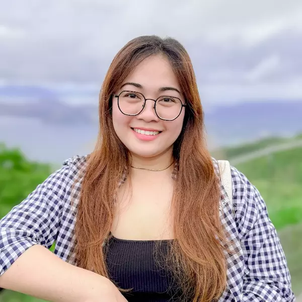 Sarah Jane Lat