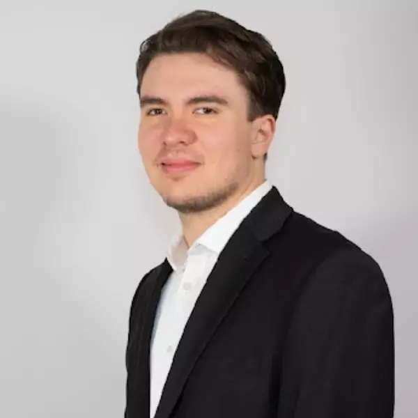 Nicolas B Maya