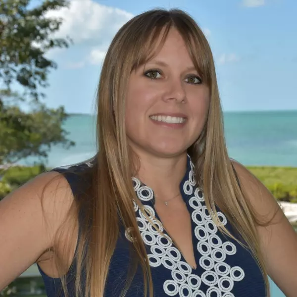 Lorie Leal