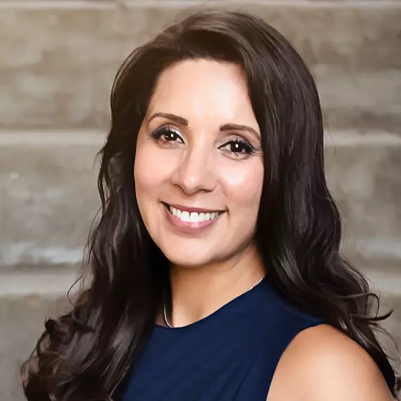 Gloria M. Watson People 1st Realty Group