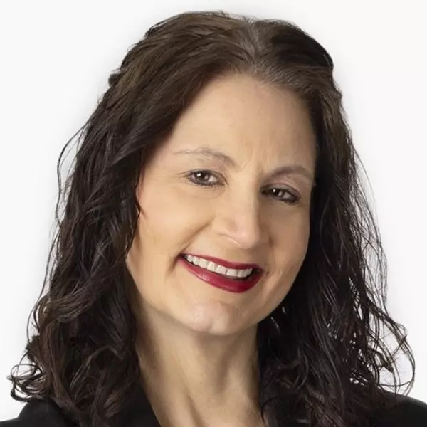 Julie B Sisnroy