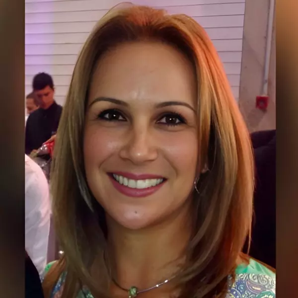 Luciana Costa De Oliveira