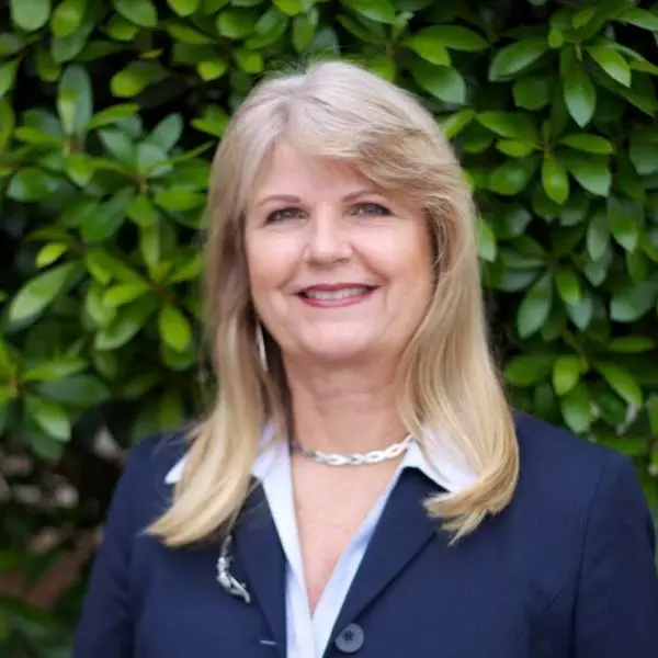 Linda Mills