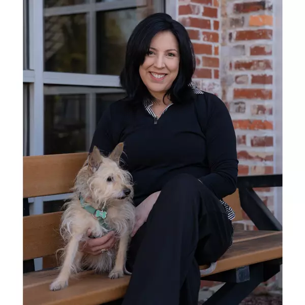 Lissette Leon Cring