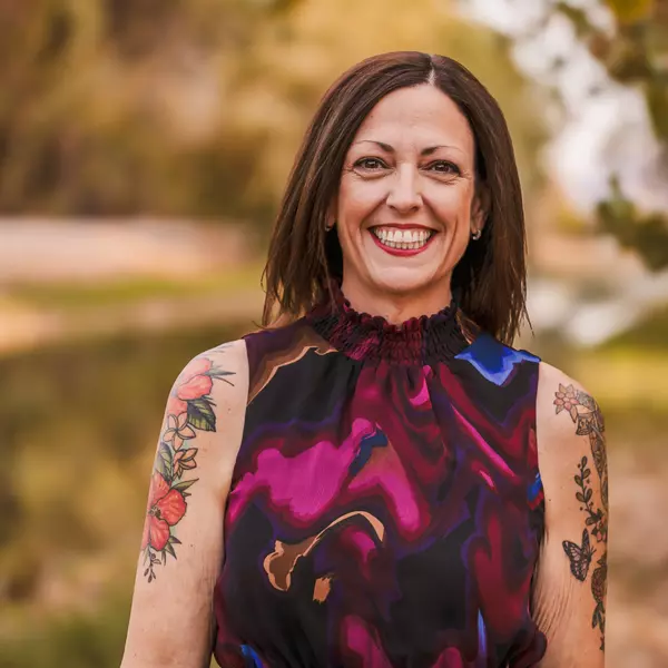 Melissa L McCullough