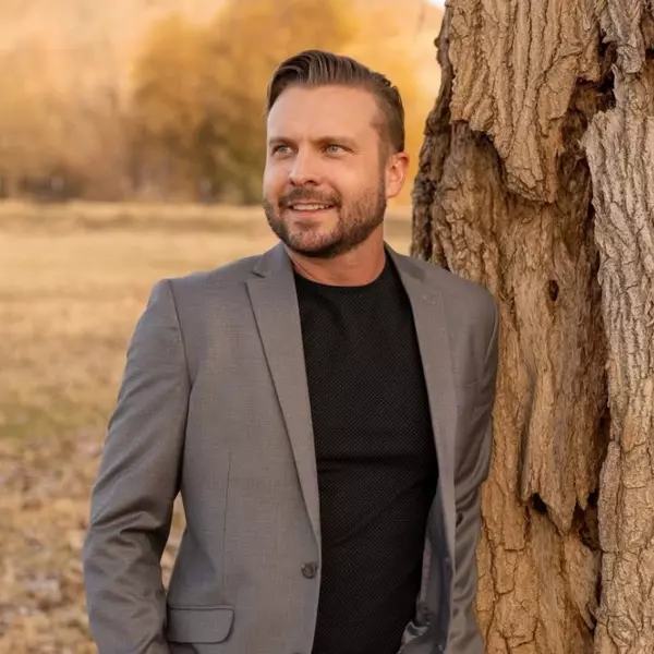 Kristopher Larson