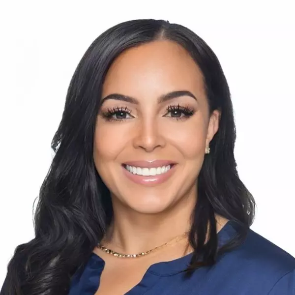 Yamelie Echavarria