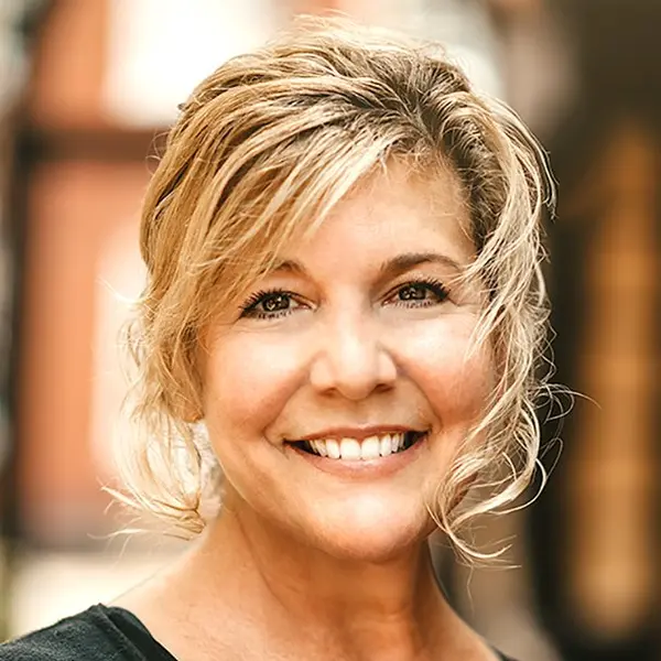 Suzanne Fox