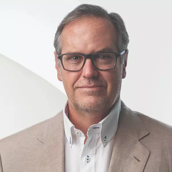 Enrique V Urdaneta