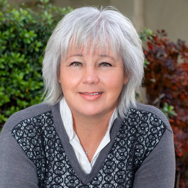 Debra Lowe
