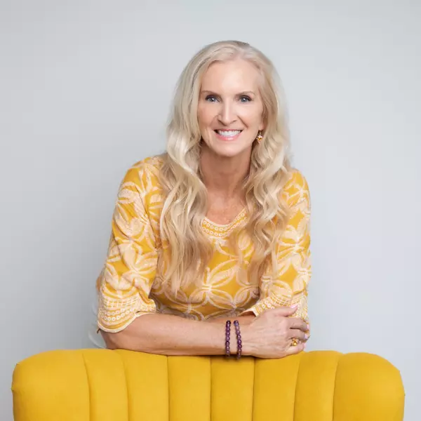Roxanne Logan