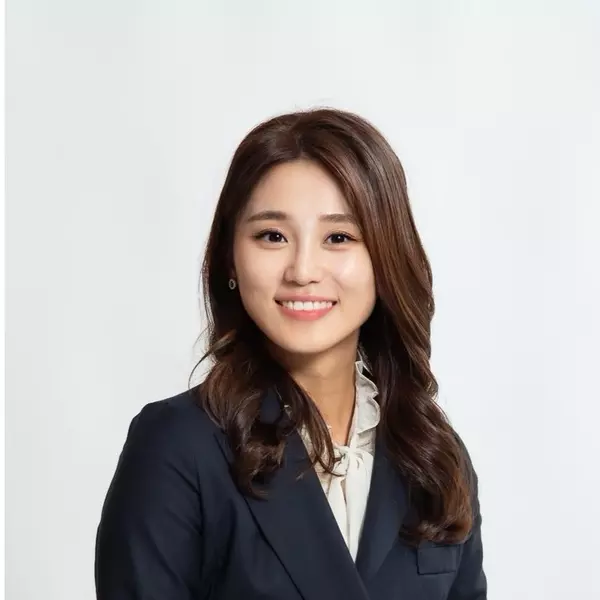 Jihyo "Grace" Suh