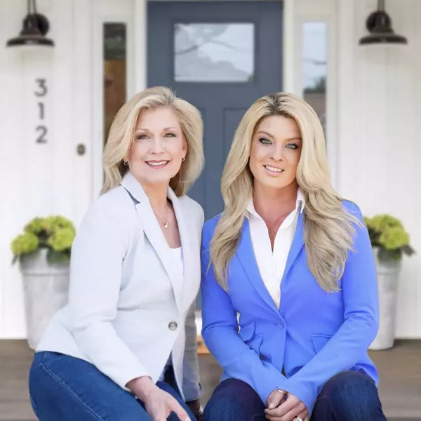 Catherine Kelly & Caitlin Haggerty