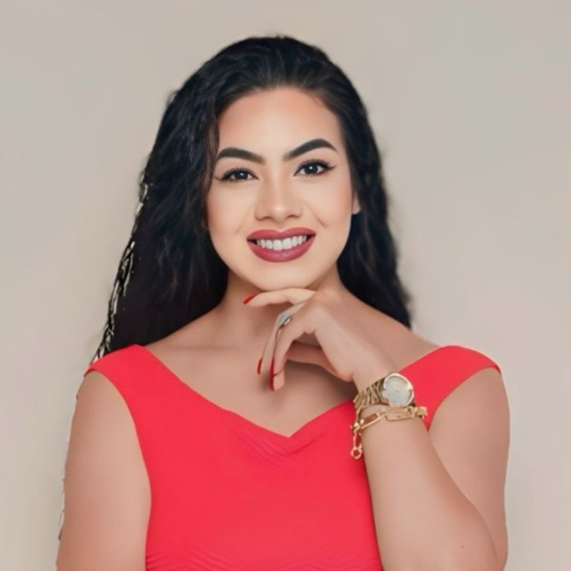 Viviana "Viv" Shoulders