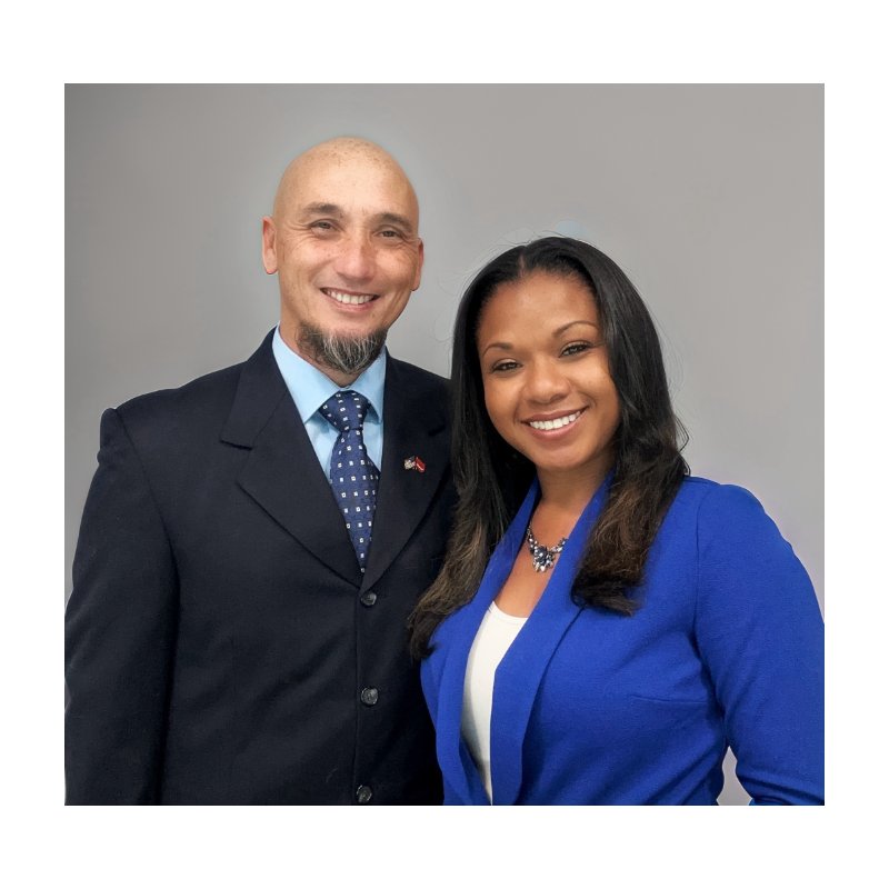 Stephanie & Candido Bueno