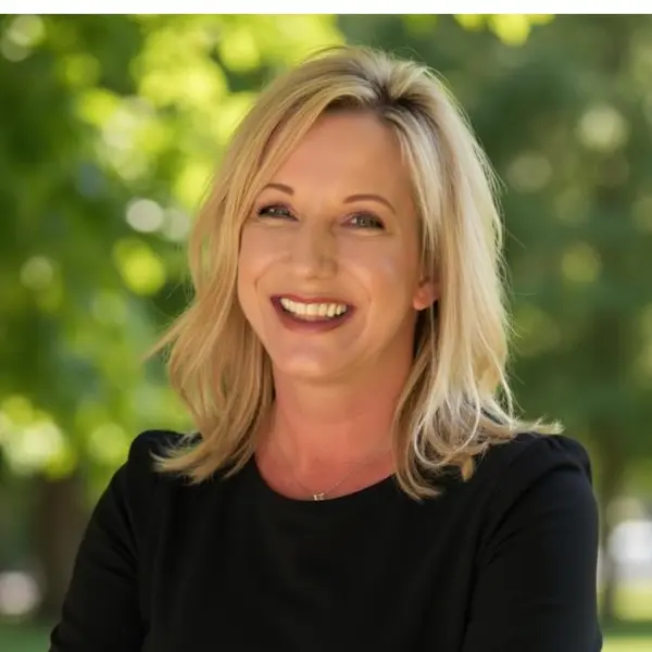 Debbie Maas