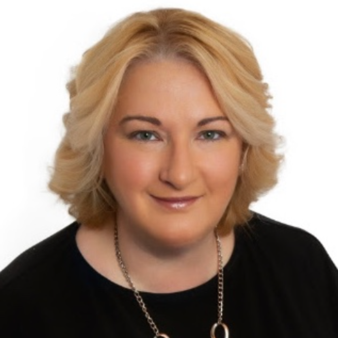 Anna Maccani, CPA/CA, CNE