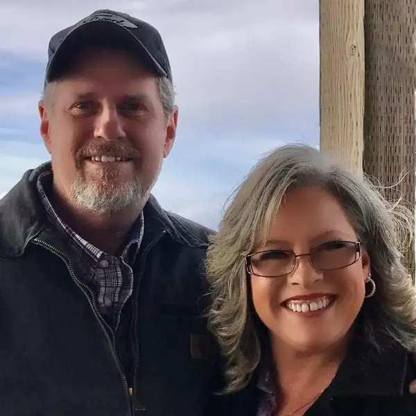 Julie Wisely & Mike Mobley