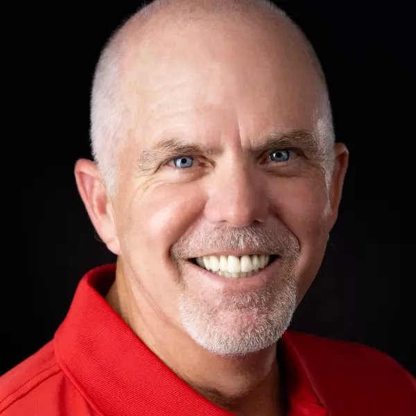 David C Bradshaw
