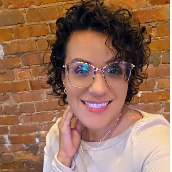 Dee Rodriguez