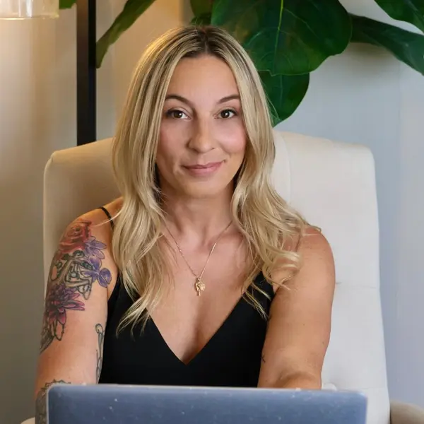 Angie Narowski