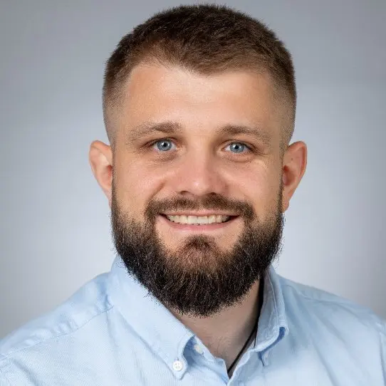 Dmytro Bezrukavyi