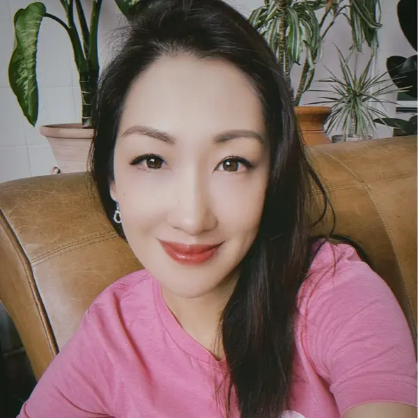Angela Lee