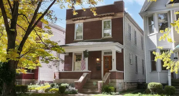 feature image of 5 Hidden Gems: Chicago Neighborhoods Perfect for First-Time Home Buyers in 2025