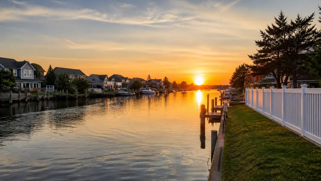 East Massapequa