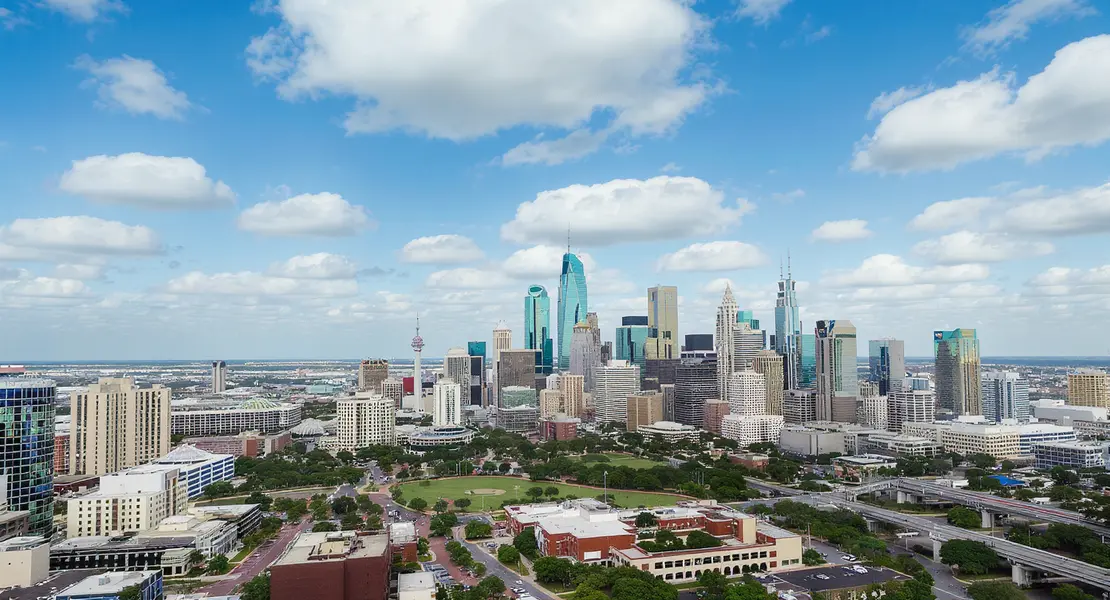 1711 Caroline Urban Midtown Apartments