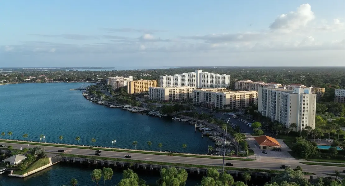 1st Kings Point Condominiums