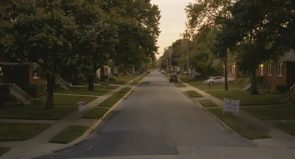 Sterling Heights buyers are still moving fast — and sellers who price right are getting attention. 🔥
As of July 2026, sold homes in Sterling Heights hit a median sold price of $325,000, up 3% month over month, with sold properties moving in a median of 11 days, per a local market update.
Another May–July 2026 local market snapshot showed 427 homes sold, up 4.6% year over year, with a $320K median sale price and 14 median days on market.
Buyer tip: have your pre-approval and “must-have” list ready before you tour, because the best-priced homes are not waiting around.
Seller tip: don’t overreach on price — clean prep, strong photos, and a sharp launch can create faster momentum.
Thinking about a Sterling Heights move this season?
Act before the next wave of competition hits. 👀
#SterlingHeightsMI #SterlingHeightsRealEstate #MacombCountyRealEstate #MichiganHomes #RealEstateMarket