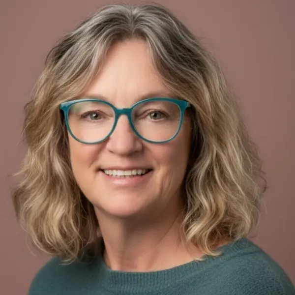 Tammi Jo Hand