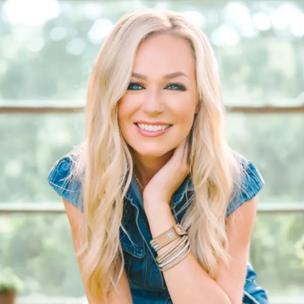 Alecia Aichelle