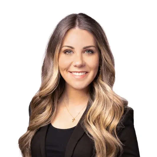 Olga "Lo" Salmón