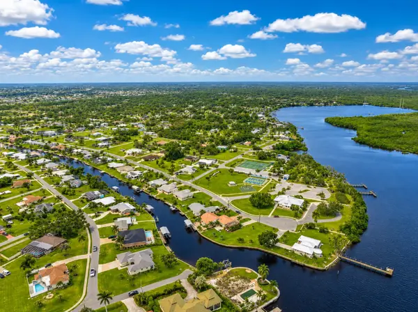 Harbour Heights: Waterfront Homes and Old Florida Character Near Punta Gorda