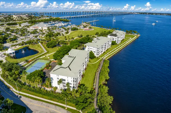 Harbor Walk: Downtown Punta Gorda Living Near the Waterfront